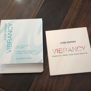 Josie Maran vibrancy paint palette